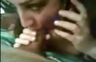 XXX flaco chica juega con video chilena sexo consolador