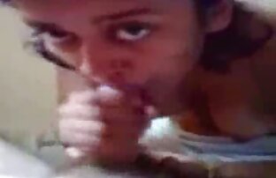 XXX Tetona Marroquí de Pollo tapones de juguetes chilena porn en su coño afeitado